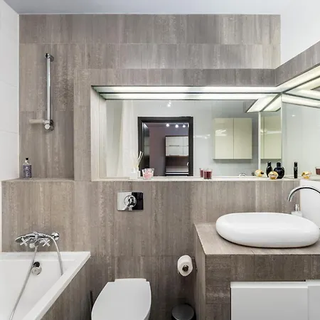 Appartamento Modern Ii With Free Underground Parking Cracovia